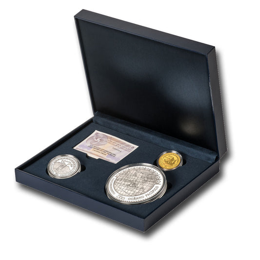 Estuche de 3 monedas. 200 euros de oro 50 euros de plata y 10 euros de plata
